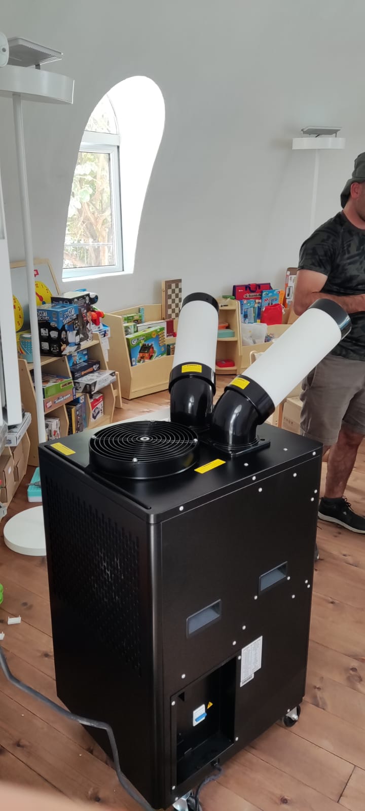 Industrial Portable Air Conditioner for Server Rooms Model BGK B38 - Dual Ducts - View 6