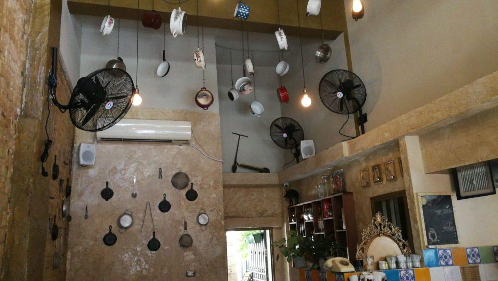 "Industrial Strengthened 20 Inch Wall Fan Model Breeze-Vent" - View 6