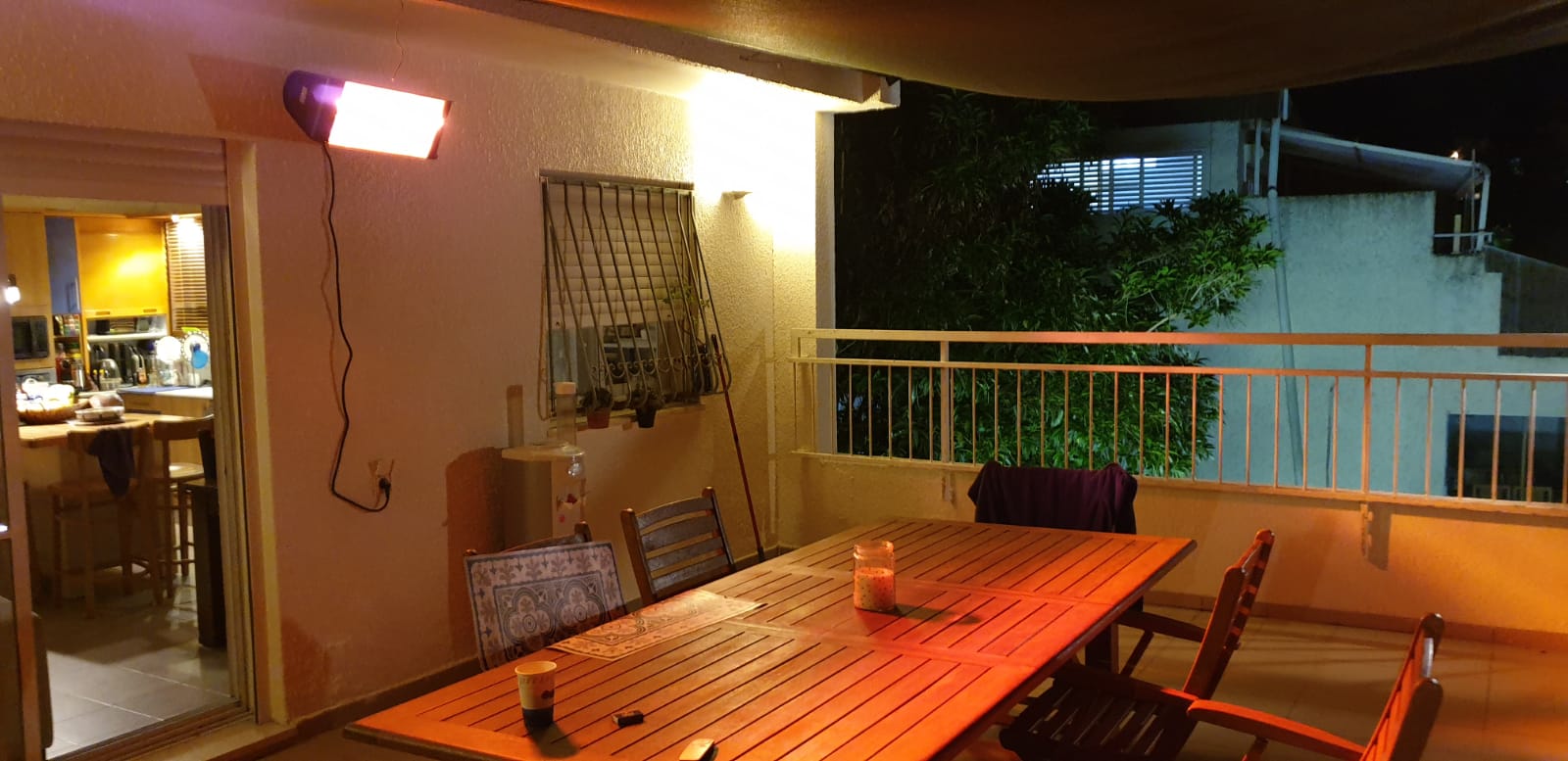 Infrared Heater Including Black Stand and Remote control | Model BOSTON premium 2000W - Technical Details