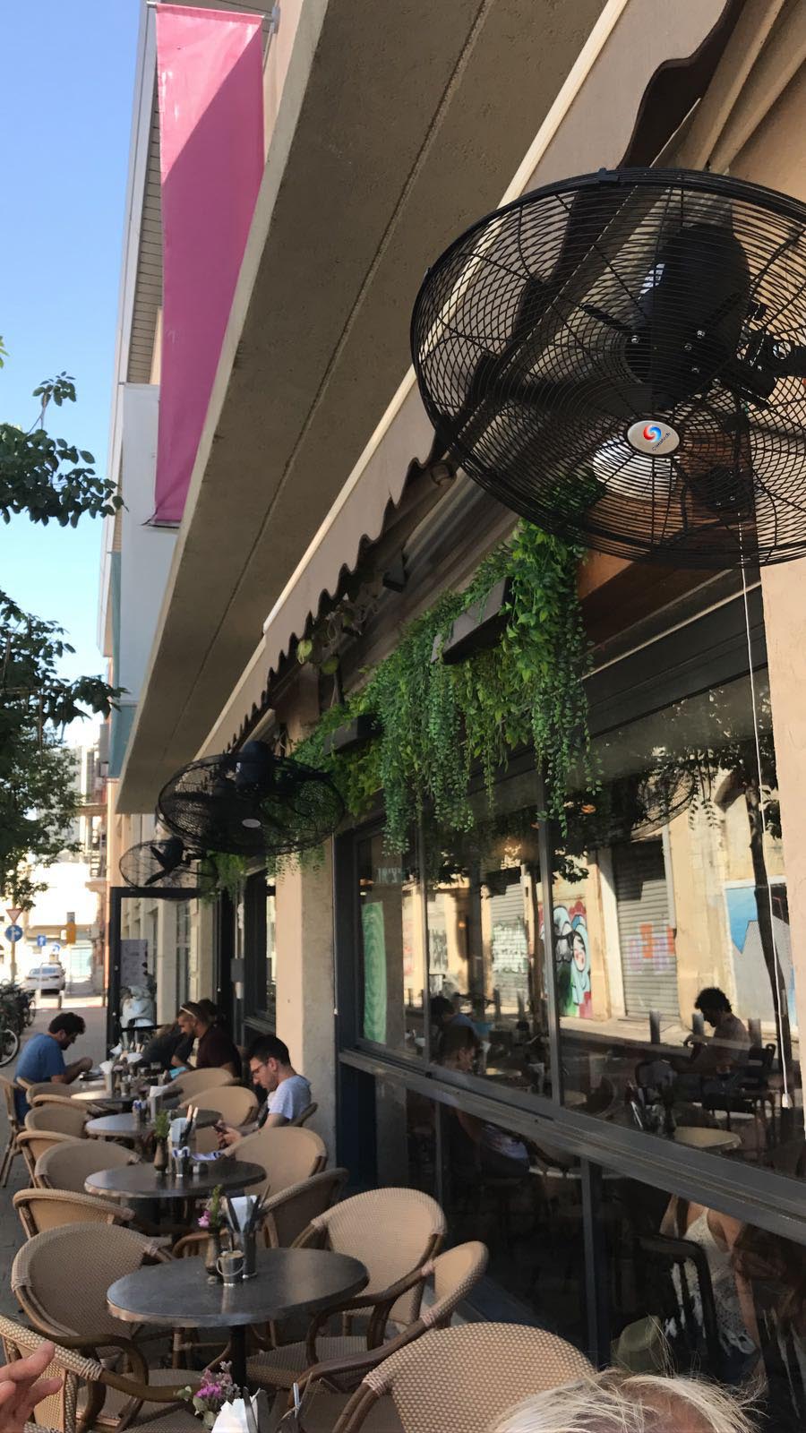 "Industrial Strengthened 20 Inch Wall Fan Model Breeze-Vent" - View 5